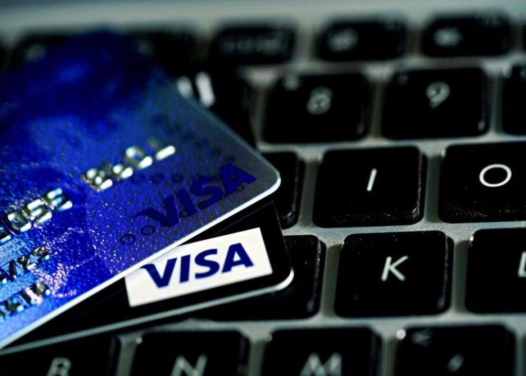 visa visa card payment 6947134 1024x683 1140x815