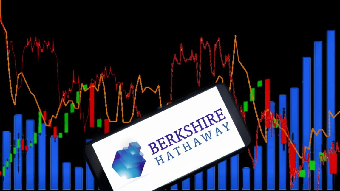 Technical Glitch Causes Berkshire Hathaway A-Class Shares to Plummet 99%